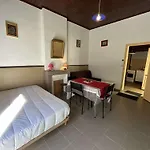 Maison De 2 Pièces à 100m - - Fr-1-224c-343 *